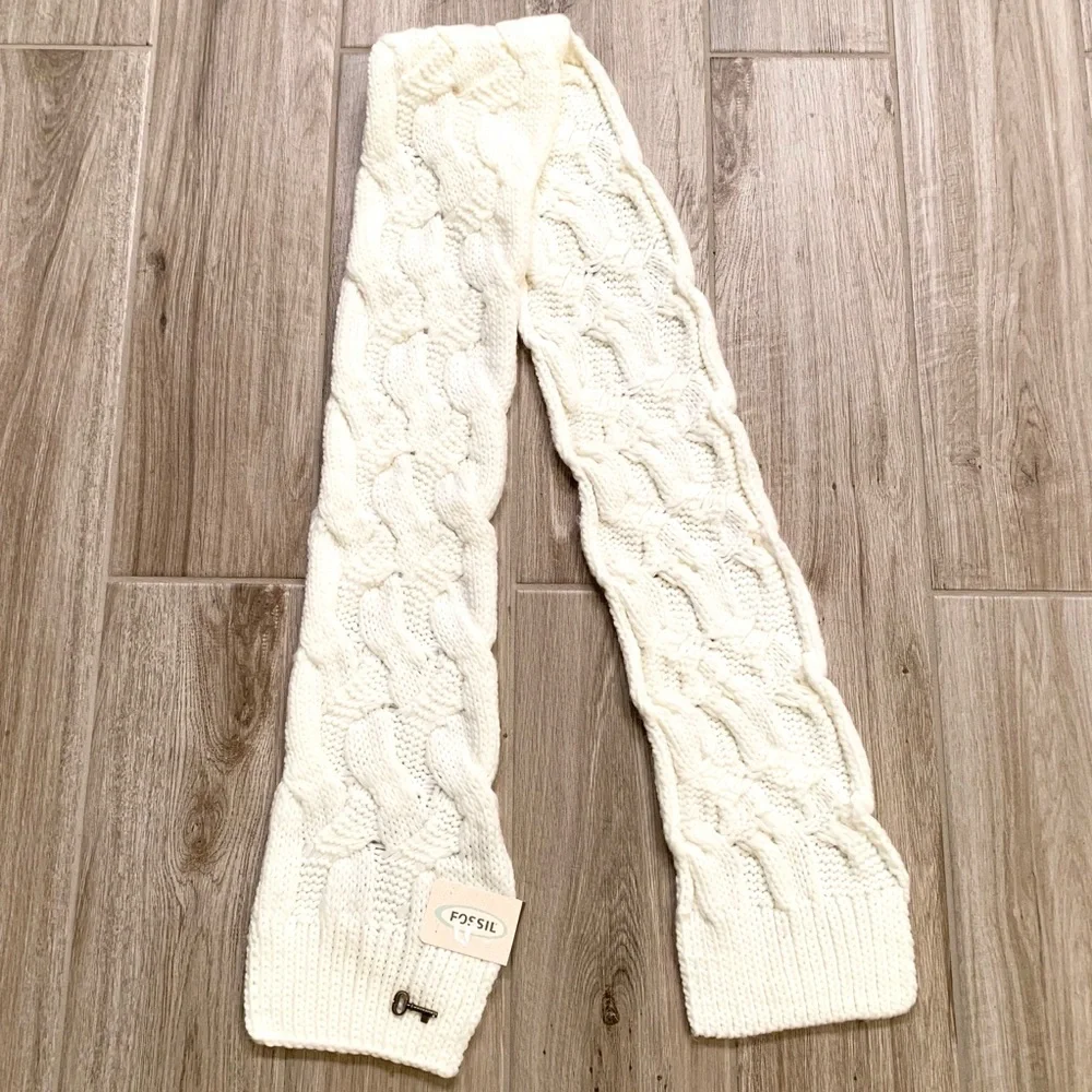 Fossil Gemma White Cable Scarf With Key Charm NEW Classic